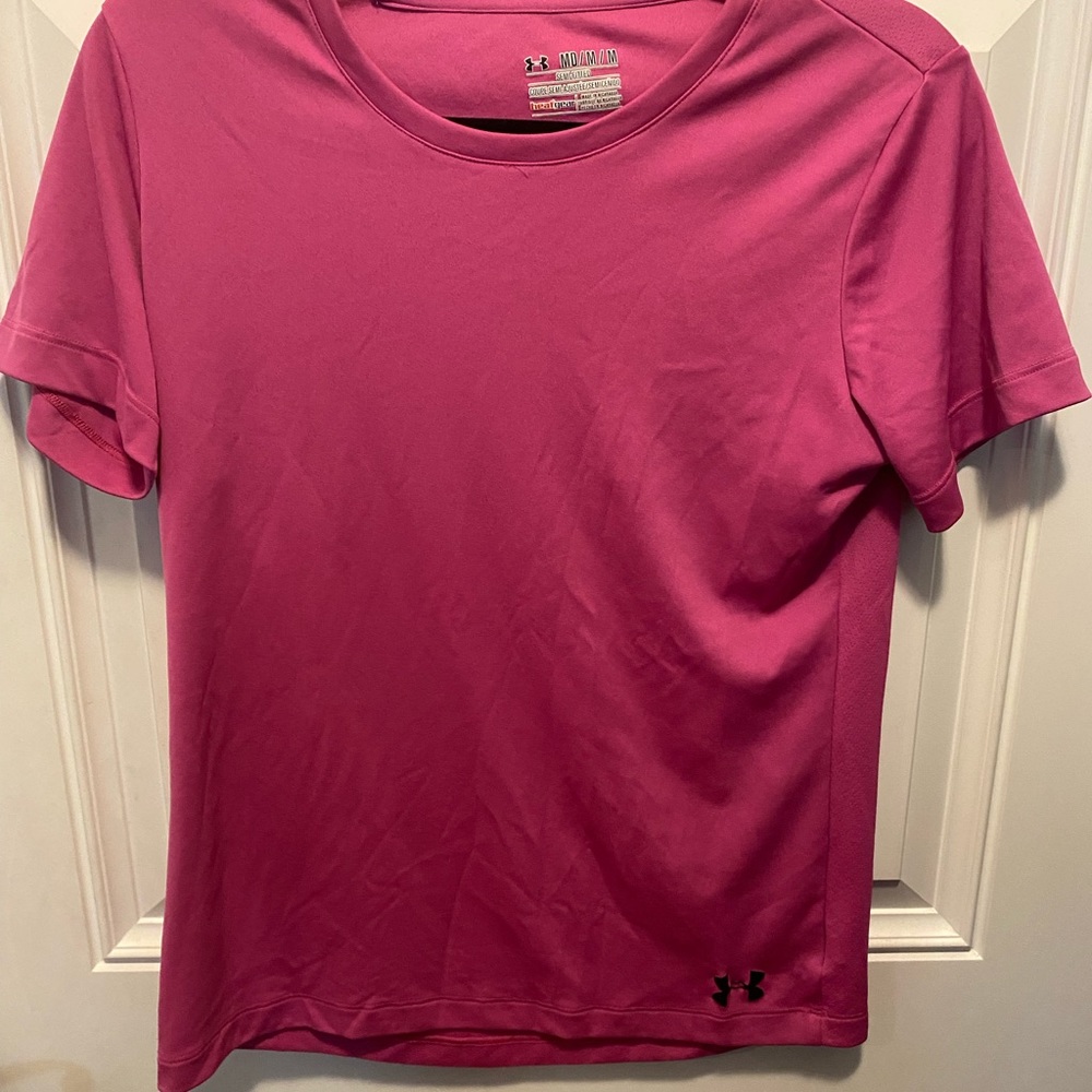 Under Armour pink tee